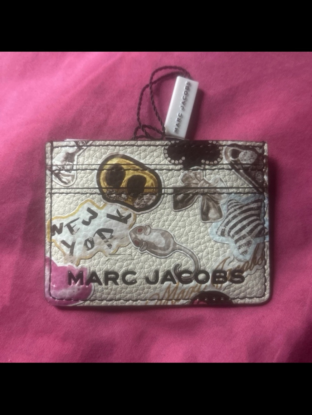 Marc Jacobs White Pebbled Leather Card Holder wallet NY new york graffiti